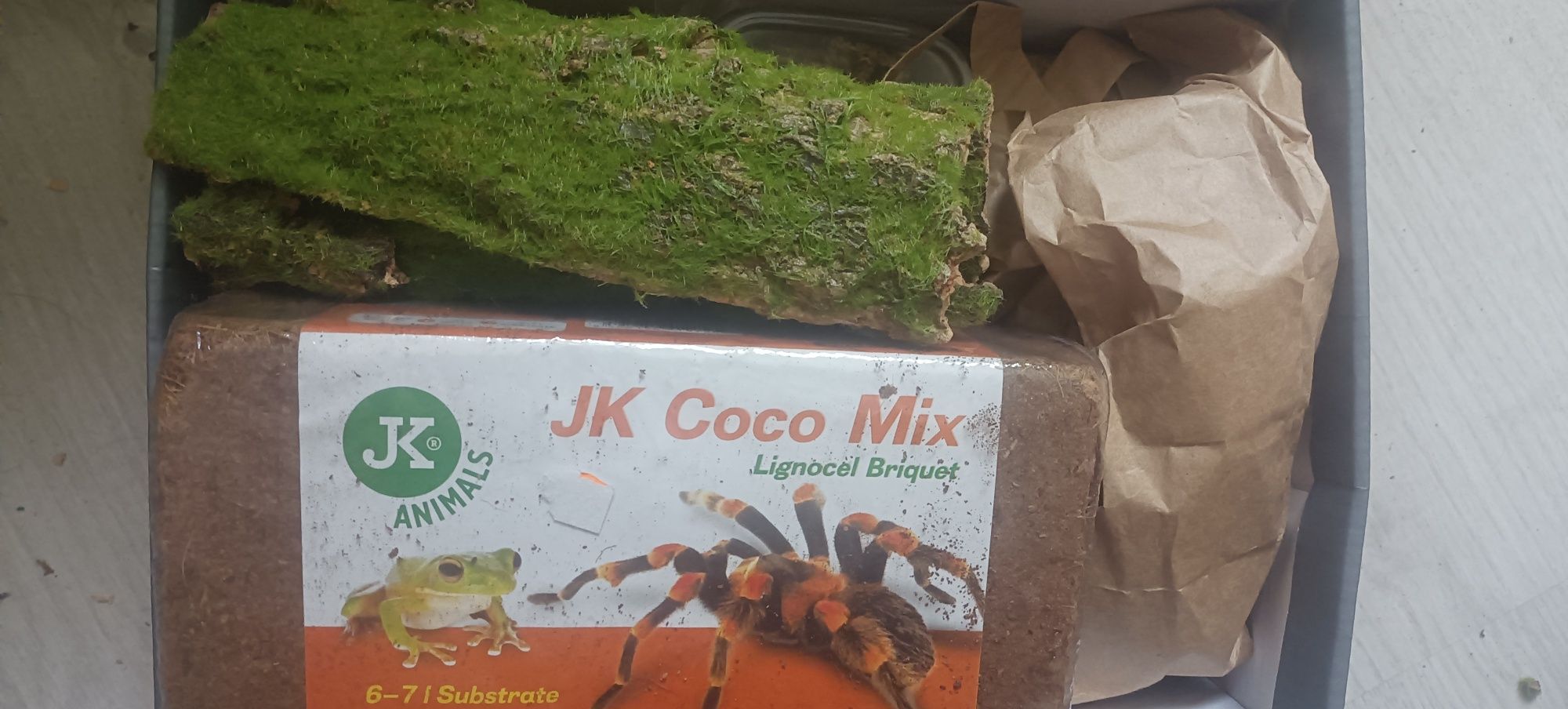 Różnego rodzaju akcesoria do pająków