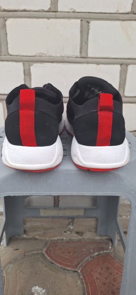 FILA кроссовки оригинальные раз 45-45,5