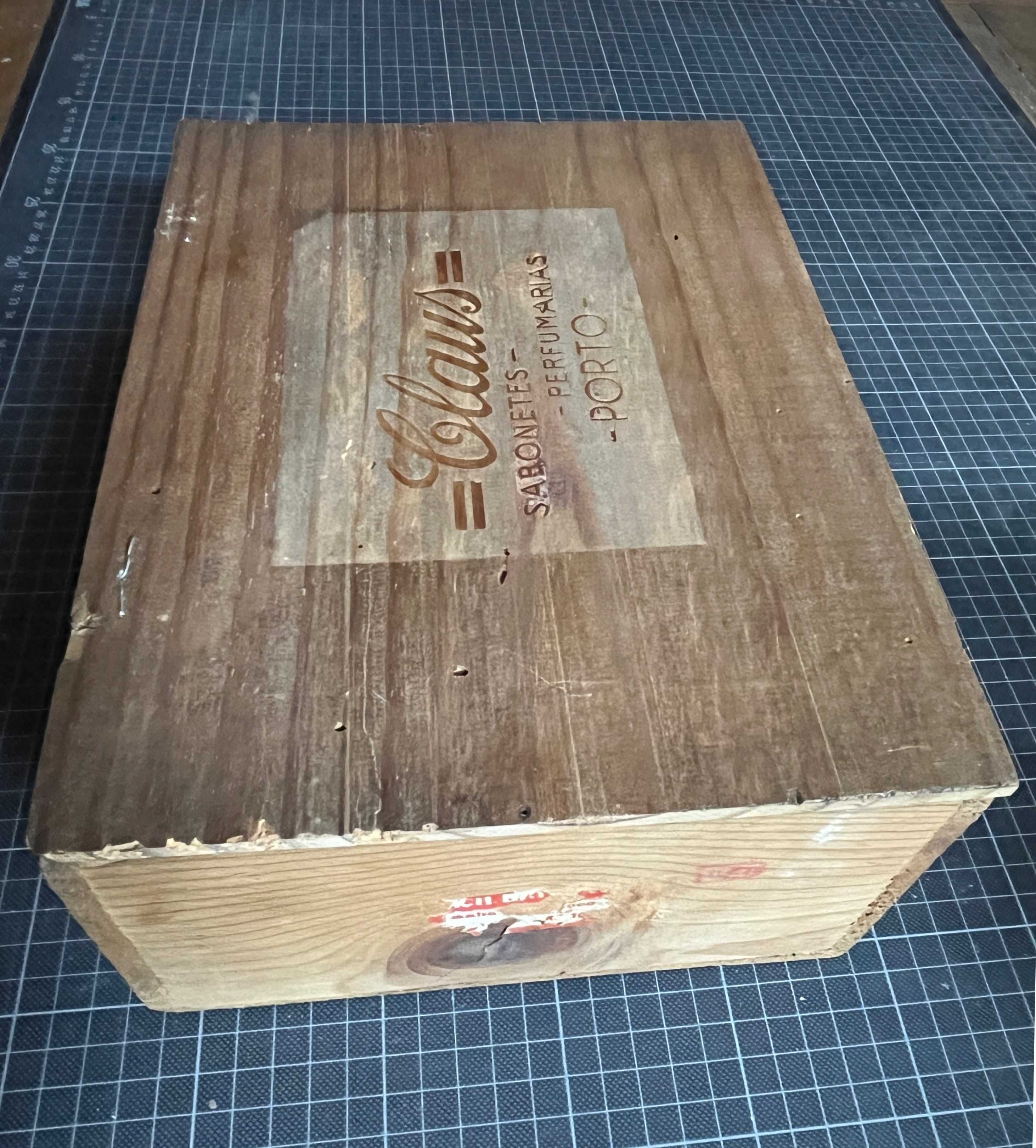 Caixa antiga de sabonetes CLAUS – Ach Brito
