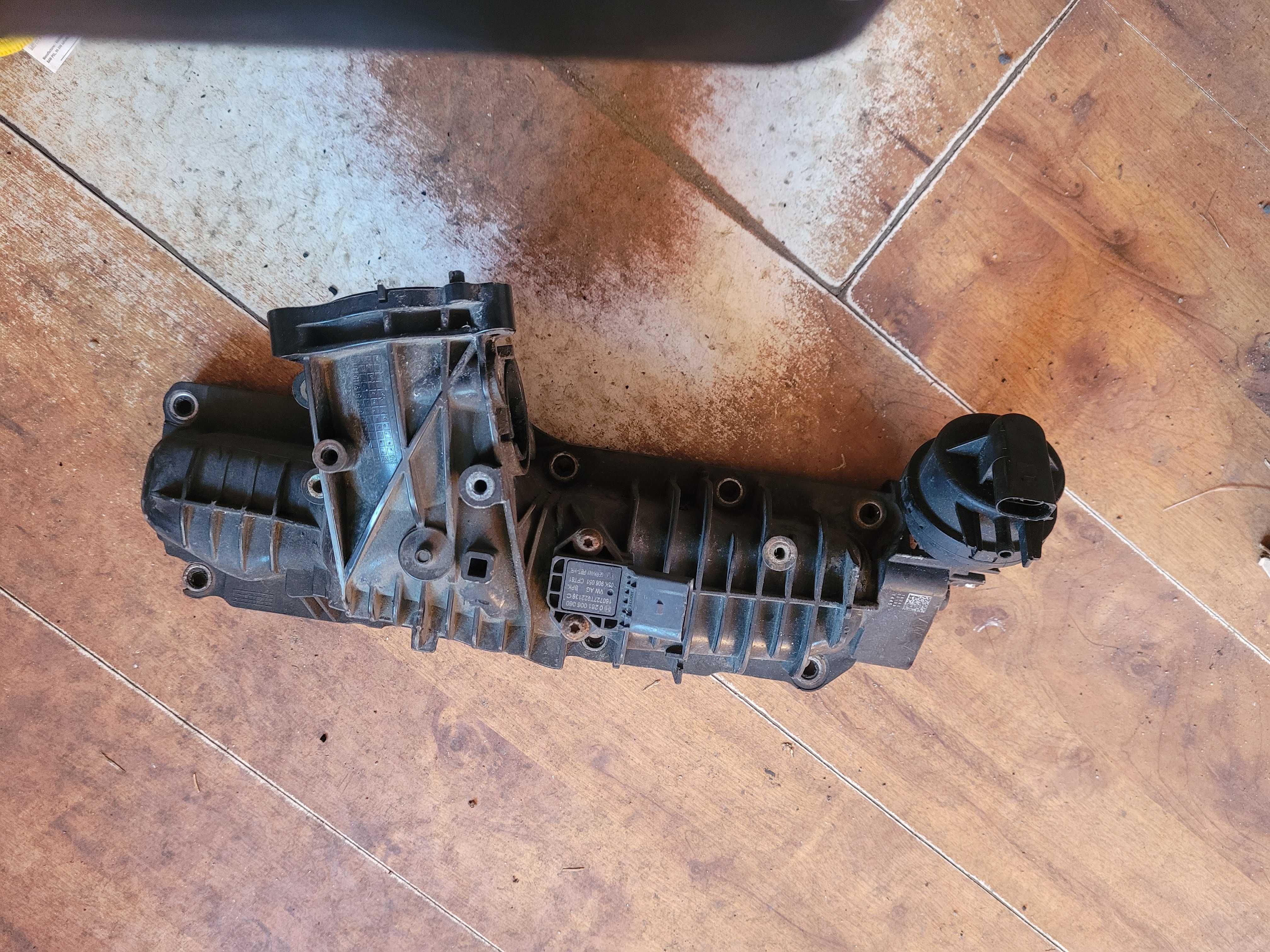 Kolektor ssący VW T6 2.0 tdi 04L