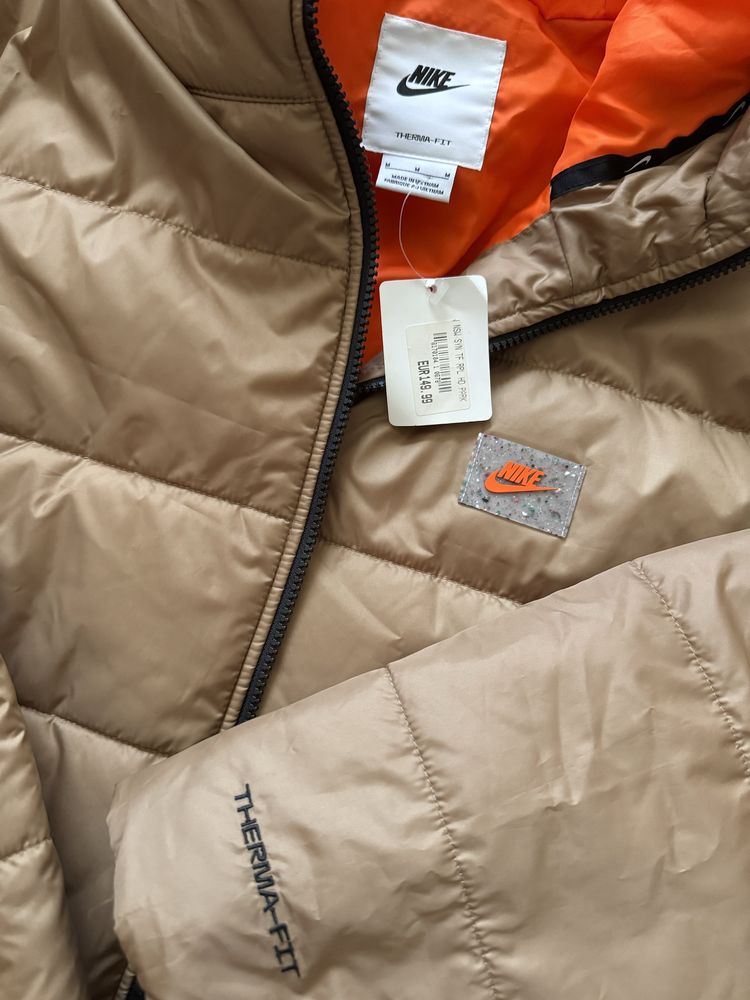 НОВА Куртка Nike Sportswear Therma-FIT , розмір М / L / XL