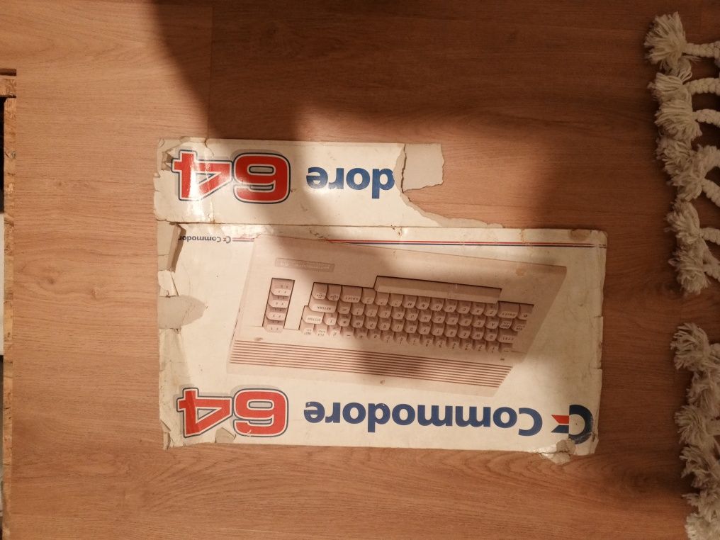 Sprzedam komputer commodore C64