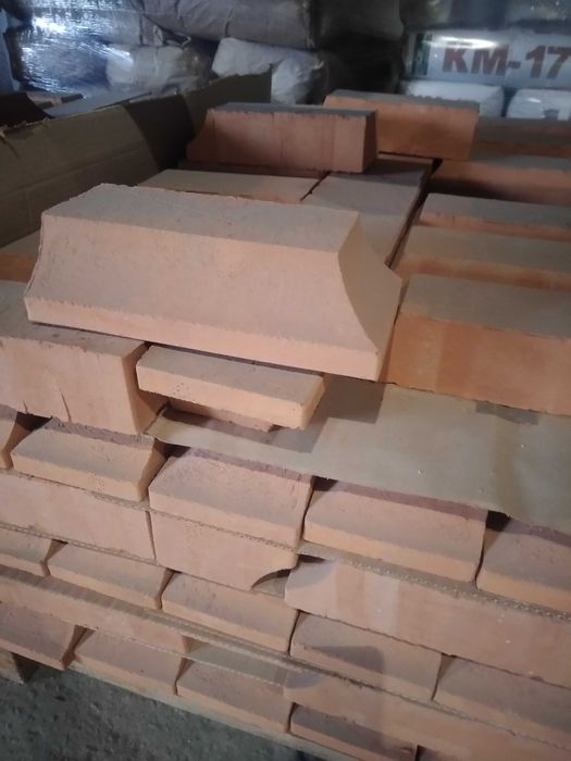 Кутові і карнізні єлементи декору