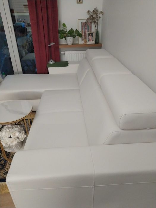 Piękna kanapa z ekoskóry