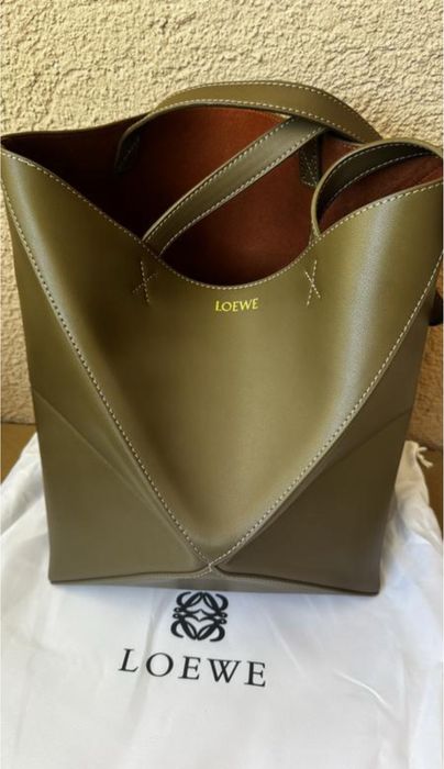 Шкіряна сумка тоут Loewe хакі люкс