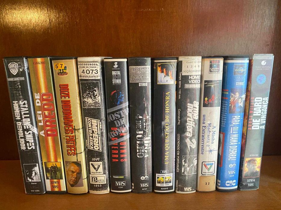 Cassetes VHS cópias/ caixas