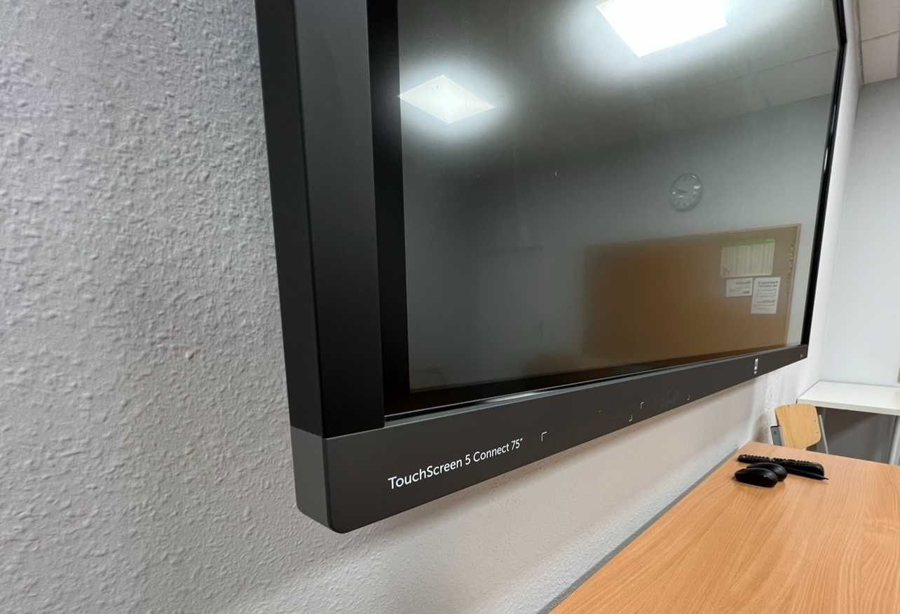 Avtek TouchScreen 5 Connect 75' & 65' - 6 szt dostępnych monitorów