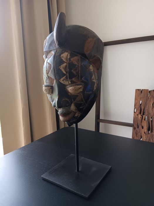 Máscara Africana Policromada