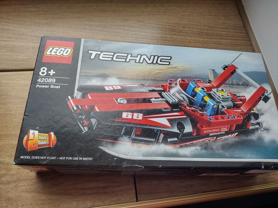 LEGO technic motorówka Nowe