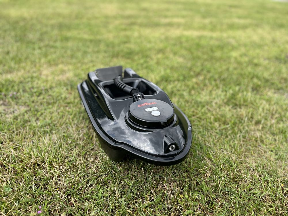 Sprzedam łódke zanętowa Boatman Actor Basic MK4 Compas - BLACK