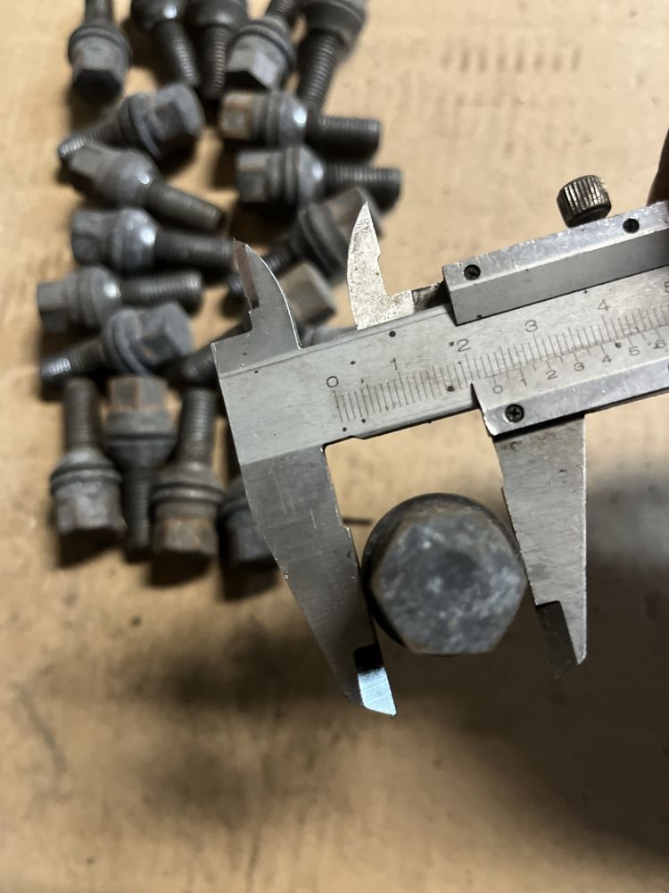 Sruby do kół RENAULT SCENIC 3 III felgi aluminiowe STALOWE