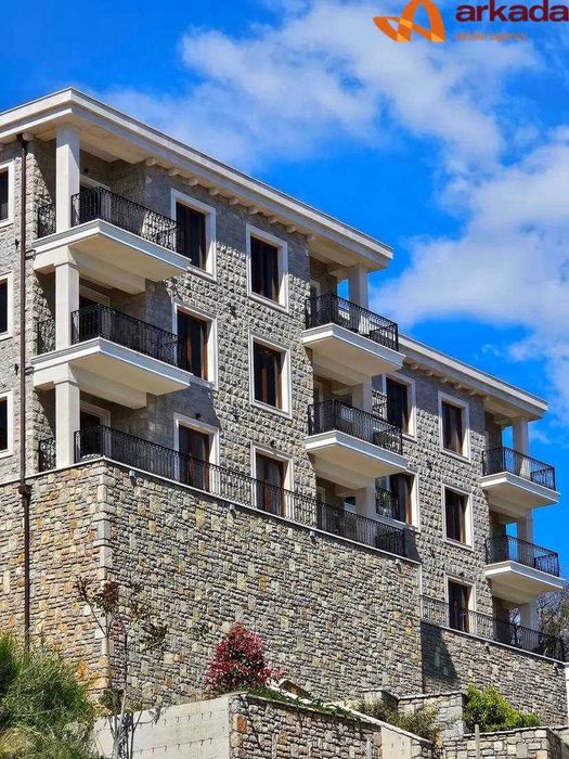 Продається квартира в Чорногорії(Будва) з видом на море і гори! 73м2