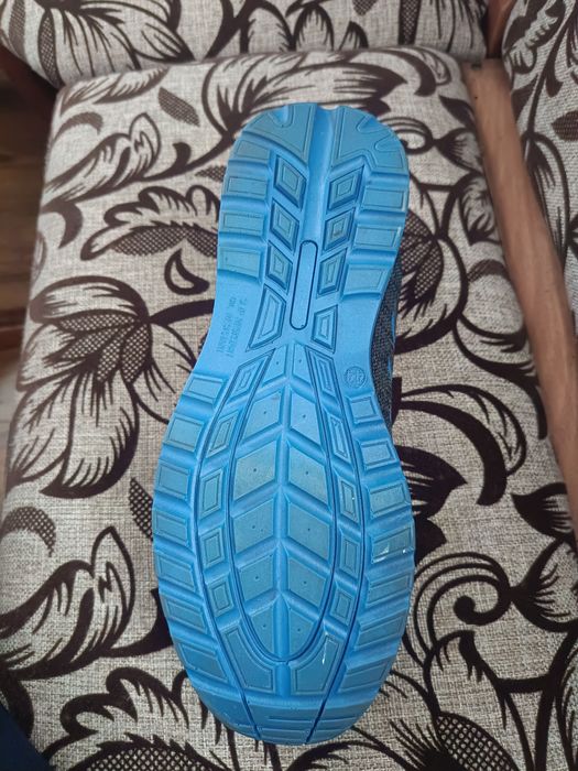 Розпродаж! Робочого взуття кросівки