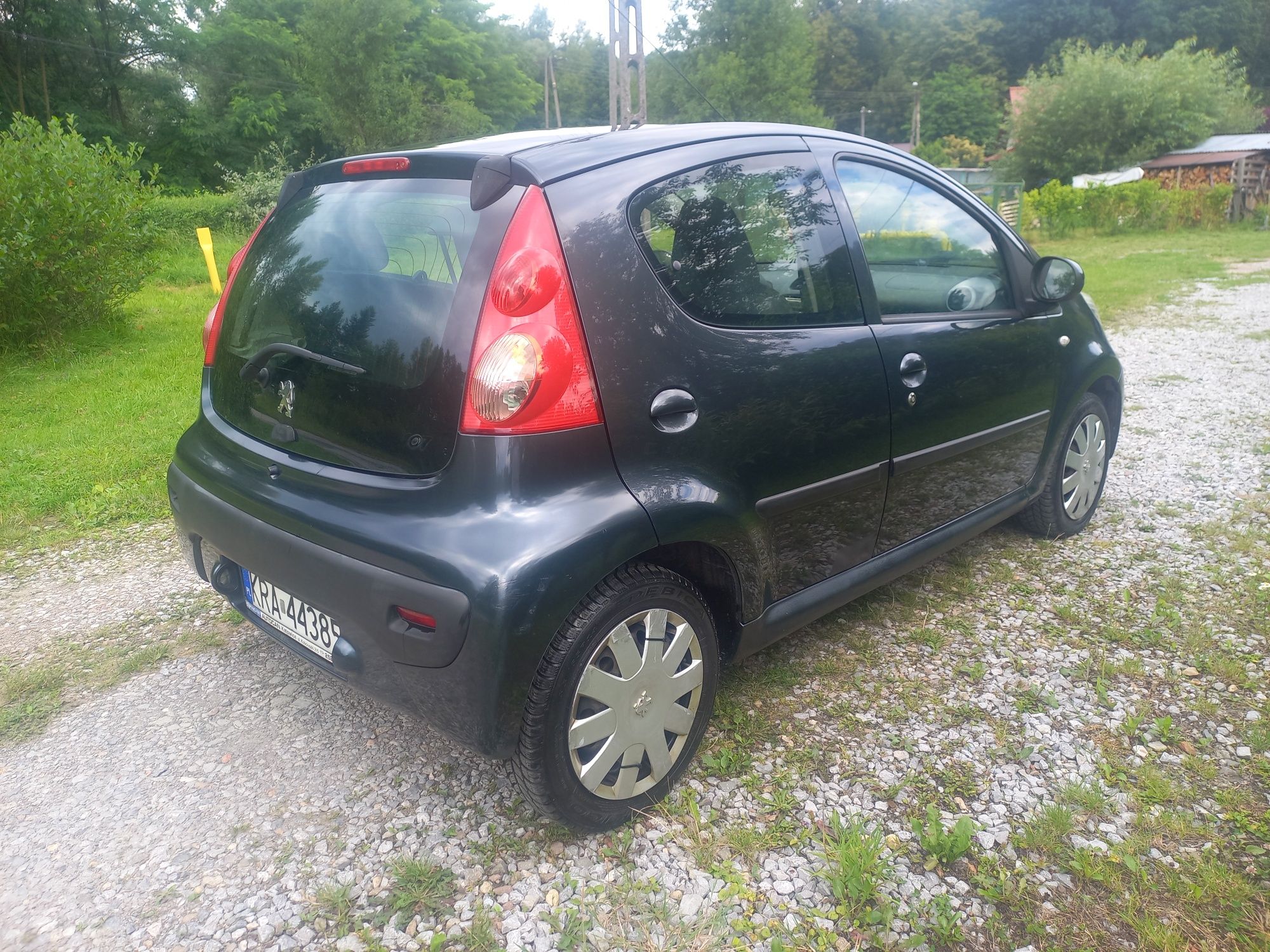 Pegeuot 107 niski przebieg silnik toyoty