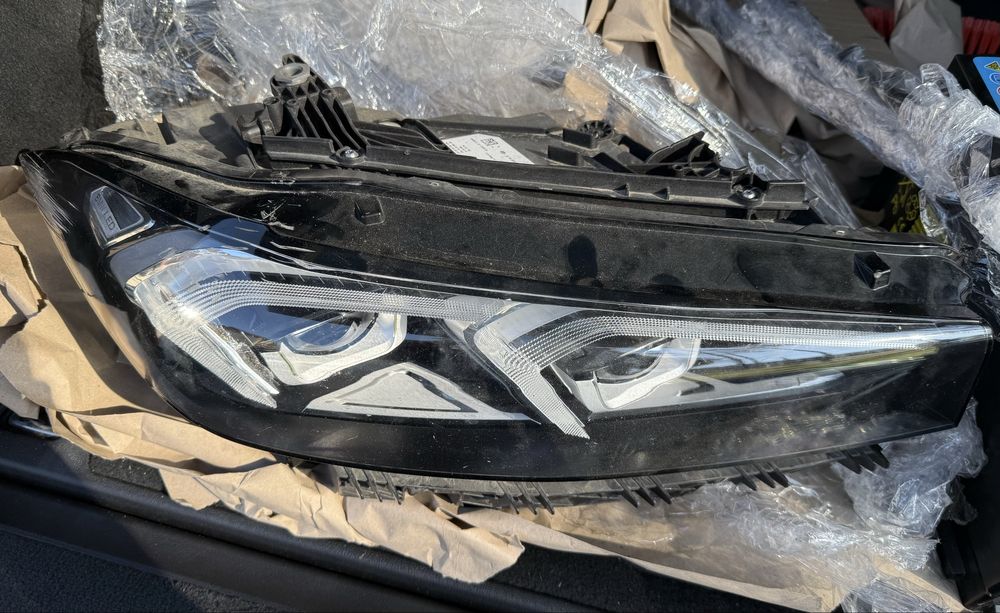 Фара права bmw 3 g20 lci рест 22-25 USA