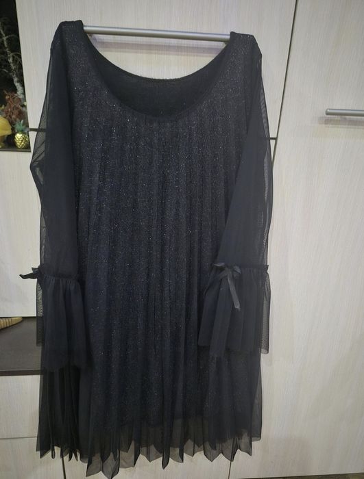 Красивое черное платье