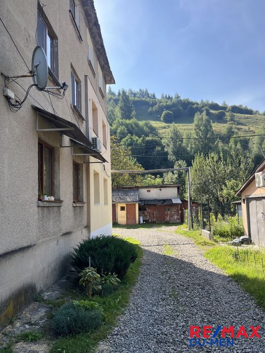 Затишна квартира в місті Рахів.