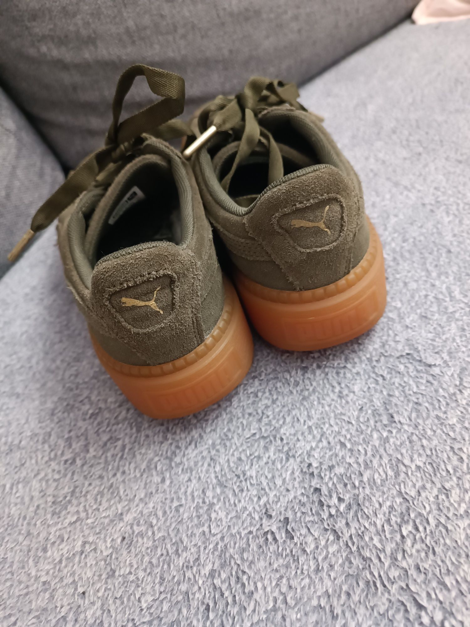 Puma suede sneakersy oliwkowe platforma