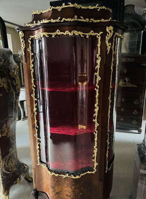 Реставрация старинной и антикварной мебели.