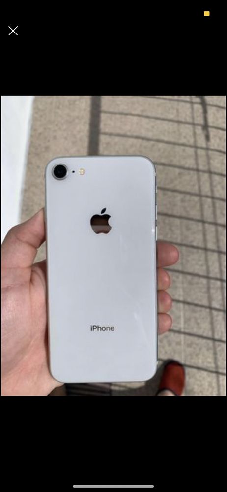 iphone 8- uso de 1 ano praticamente novo