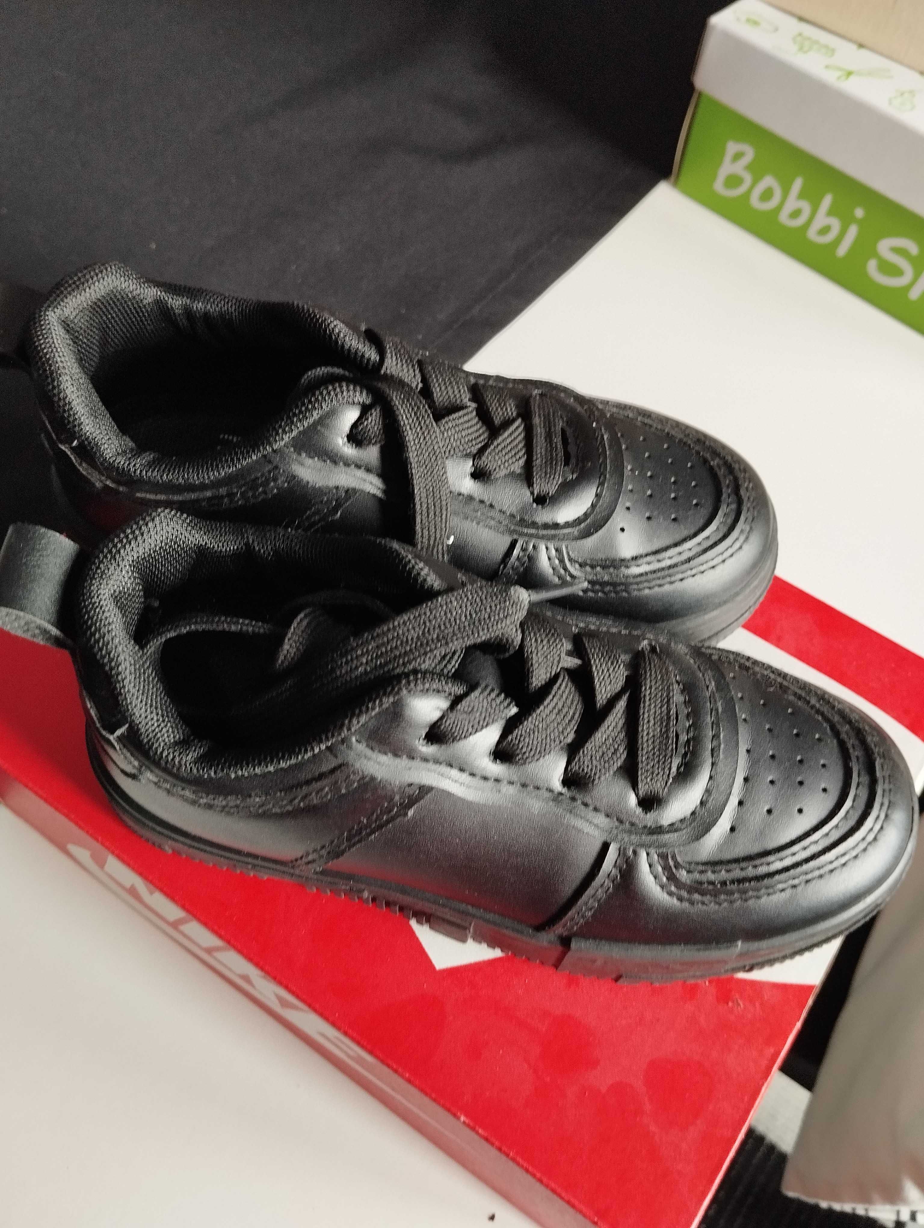 Buty chłopięce rozmiar 28
