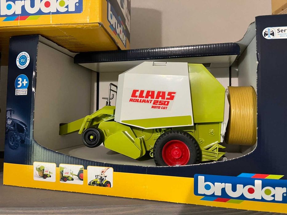 Іграшки bruder, прес підбирач Claas брудер.  іграшковий тюкопрес