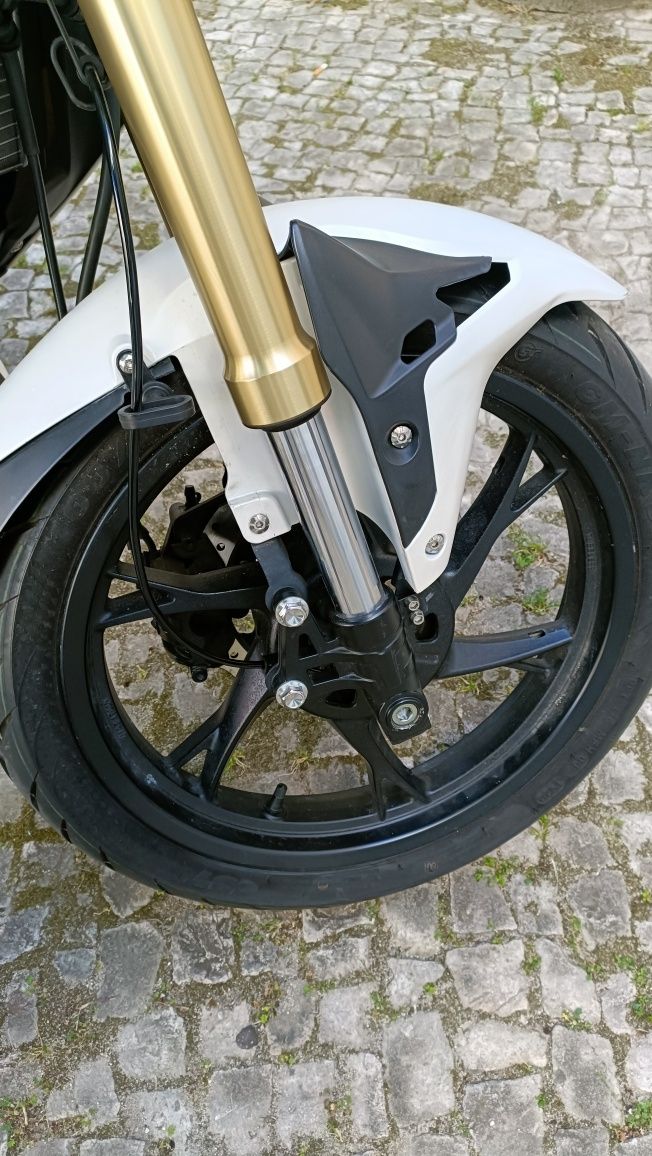 Keeway RKF 125cc 2023 | 4.000 km | Extras e brindes incluídos
