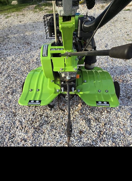 Motoenxada a gasolina 4T 207 cc 7 cv 750 mm montada Vito