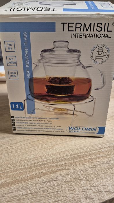 Dzbanek żaroodporny z podgrzewaczem i zaparzaczem