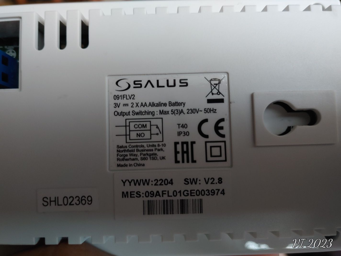 Bezprzewodowy elektroniczny regulator temperatury Salus 091FLv2