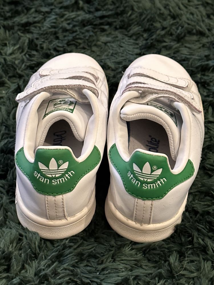 Tenis Adidas Stan smith ( 31 )