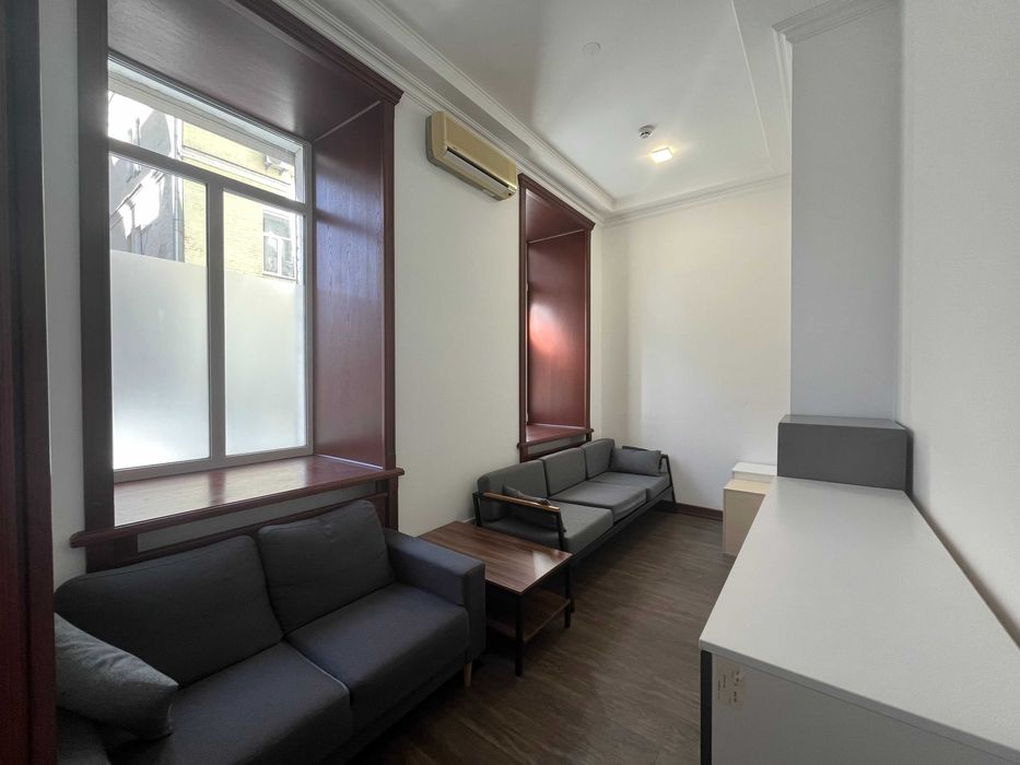 Оренда ФАСАДНОГО  приміщення 140 м., окремий вхід, Саксаганського13/42