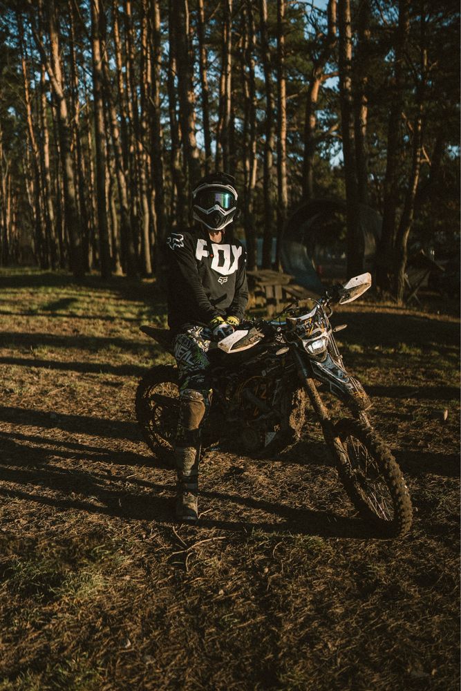 Wynajem motocykli Surron / Stark Varg – elektryczne crossy, offroad