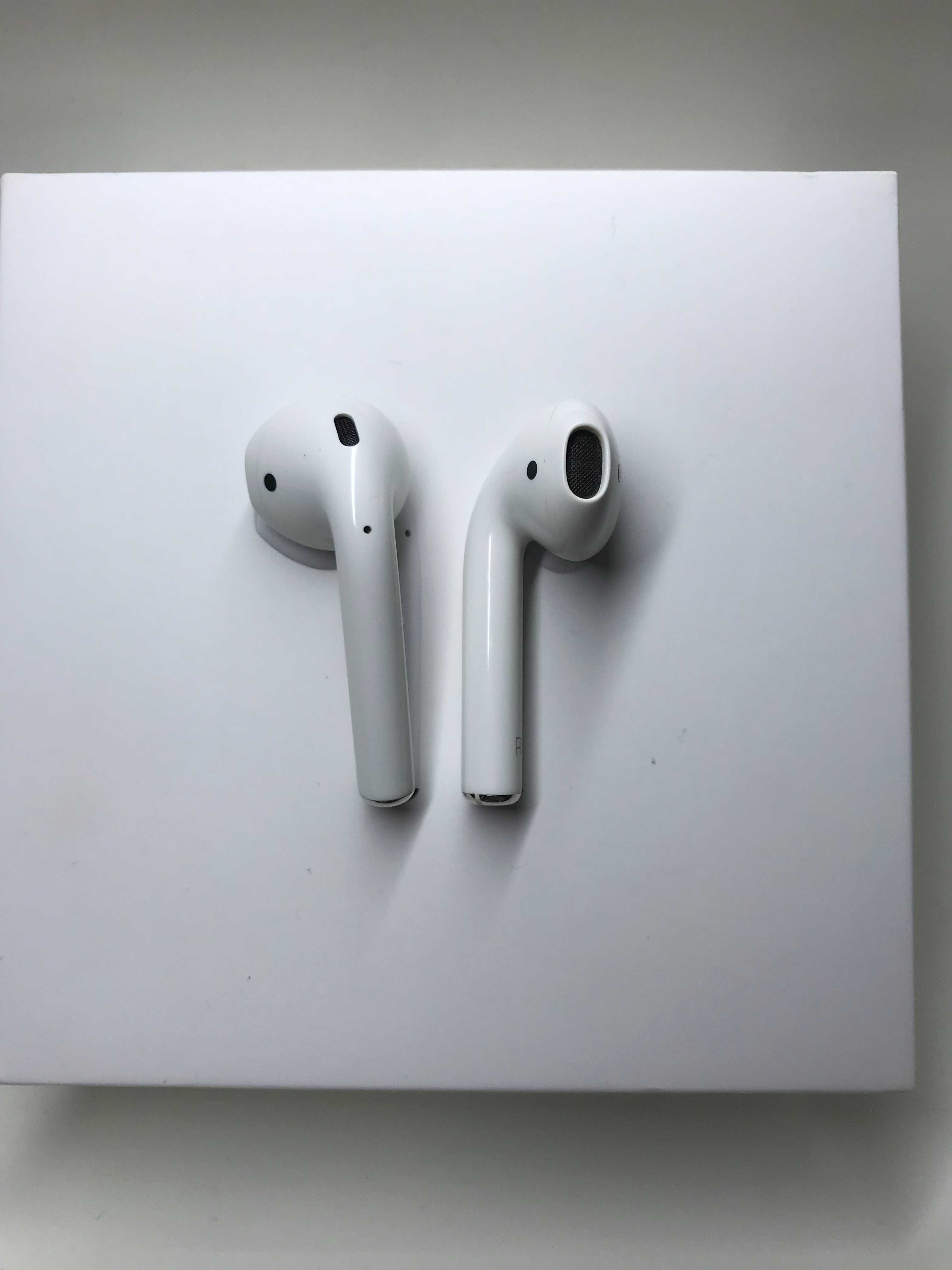 Apple AirPods 2ª geração *ORIGINAIS* + Capa de proteção em silicone