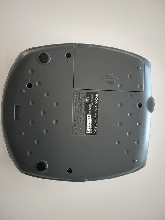 Sony CD Walkman D-E200