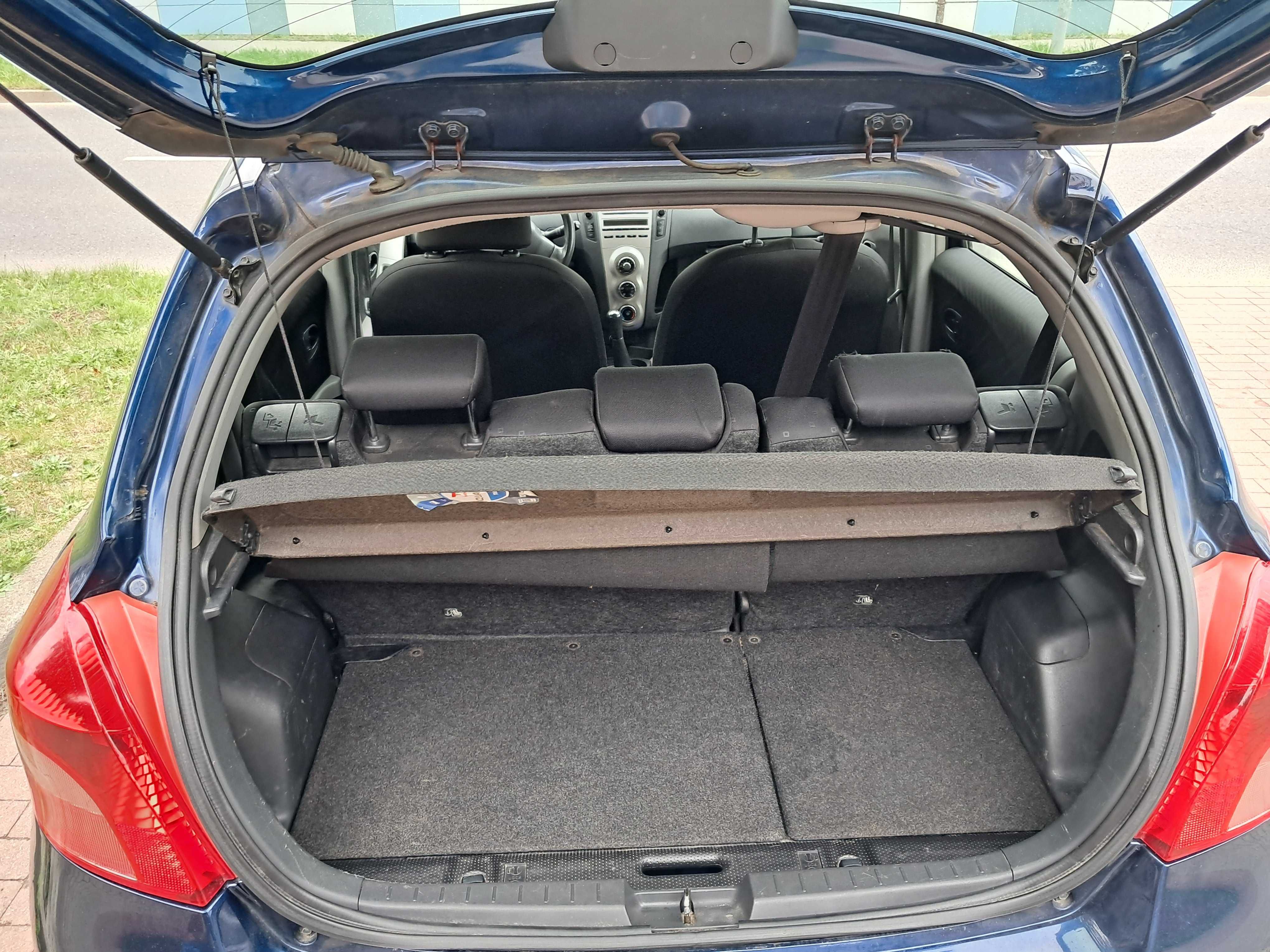 Sprzedam Toyota Yaris 2006r. 1.0