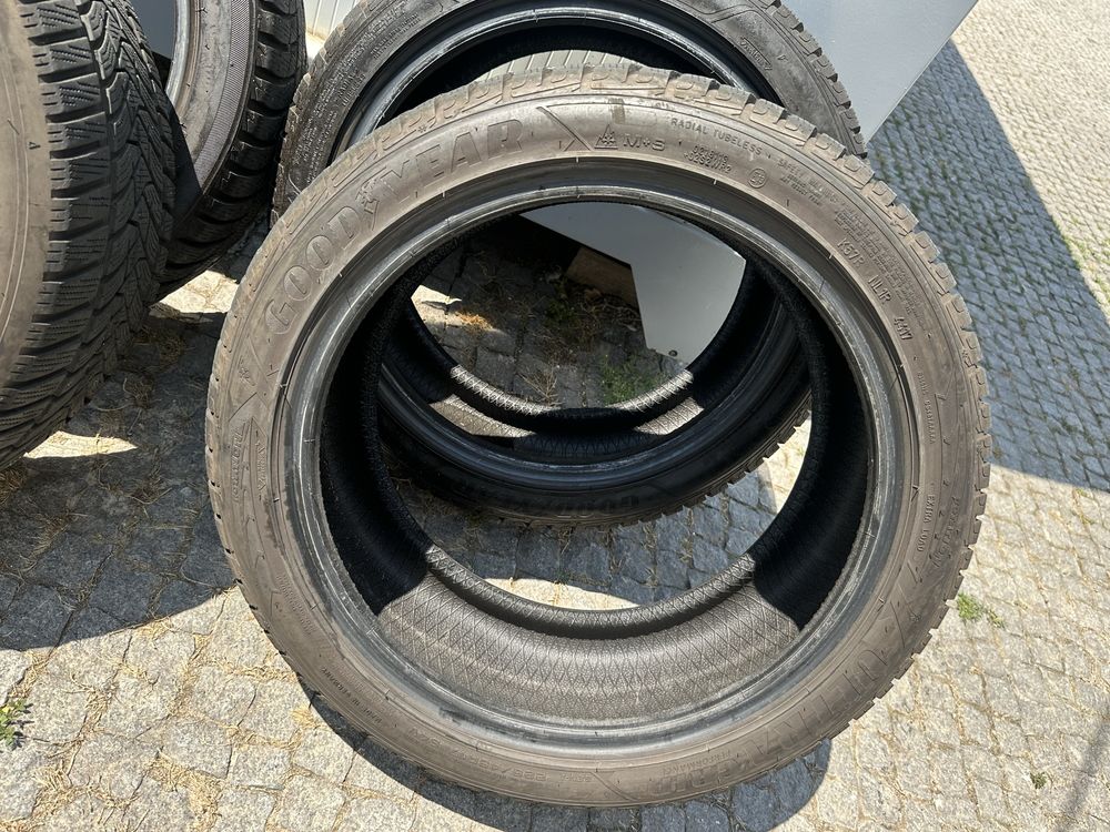 Pneus 225 45  r17 igual novos