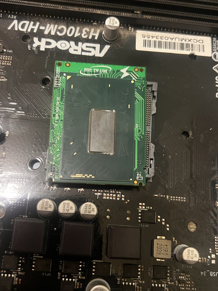 Процесор i7 8700