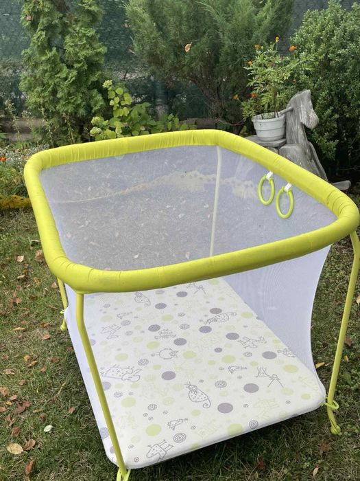 Манеж дитячий складний