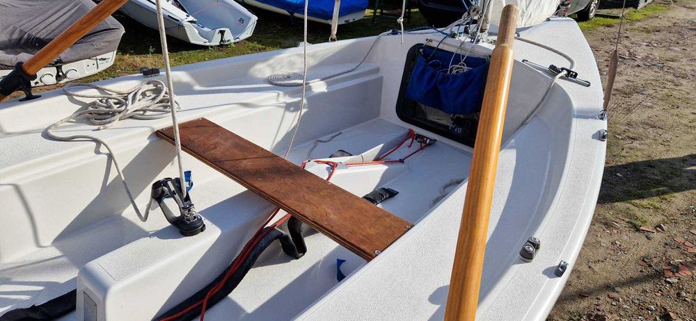 Łódź żaglowa żaglówka Laser 13 + wózek slipowy, wiosła (2)