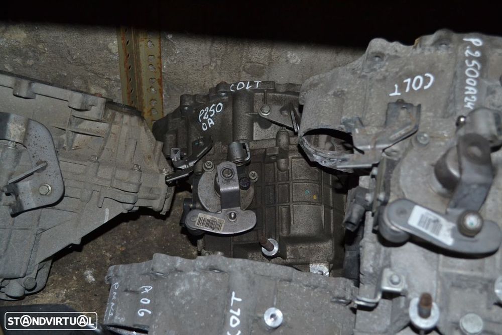 Caixa de Velocidades Mitsubishi Colt P2500A