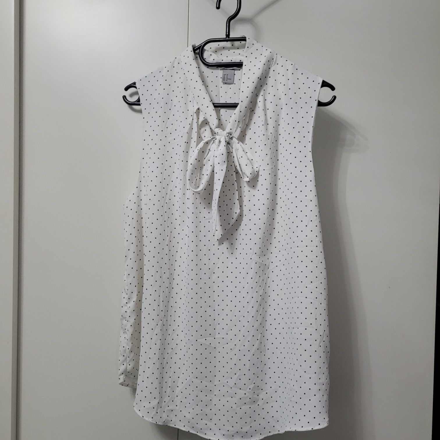 Top, Bluzka bez rękawów biała w kropki H&M r. 46