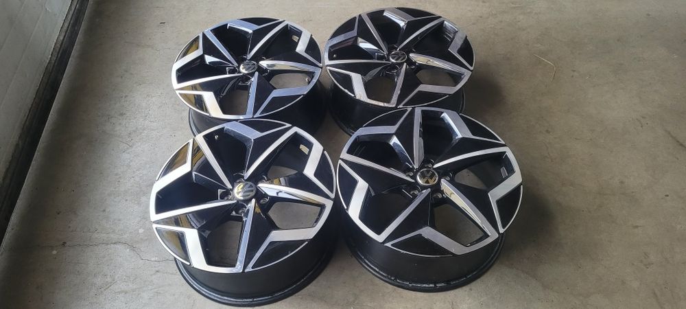 Oryginalne felgi VW 19  5x112 polecam