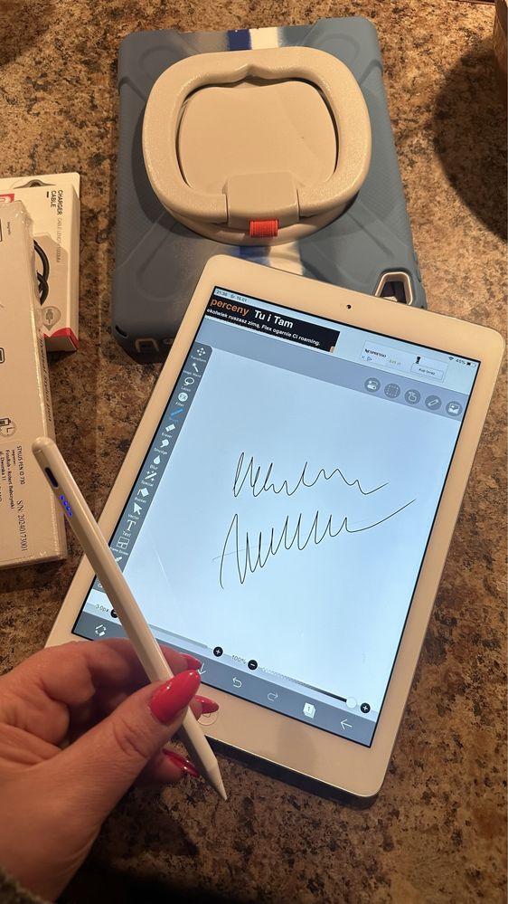 Tablet iPad Apple Retina + nowy rysik - caly zestaw