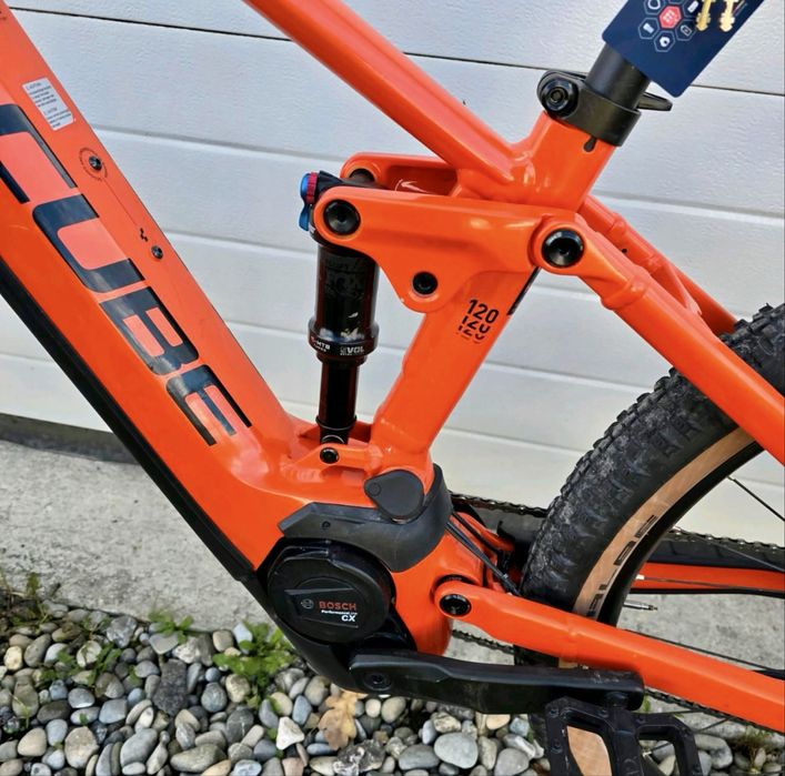 CUBE Stereo Hybrid 120 Race 625 – M / 18" – 2022 – 3400 km