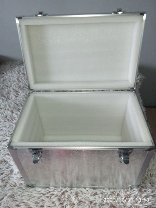 Kufer aluminiowy