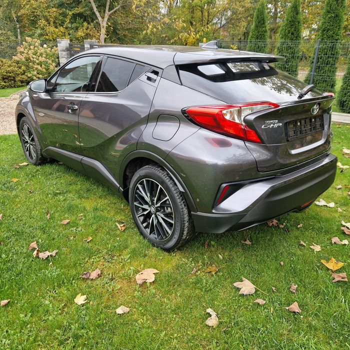 Toyota C-HR Hybryda 1.8  Automat maly przebieg