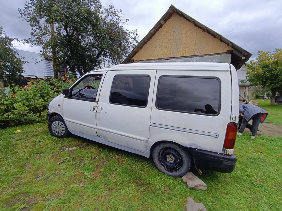 На запчастини - Nissan Vanette/ 1997/ 2.3D