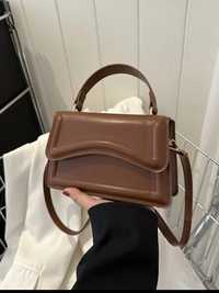 Mini bolsa elegante marrom chocolate