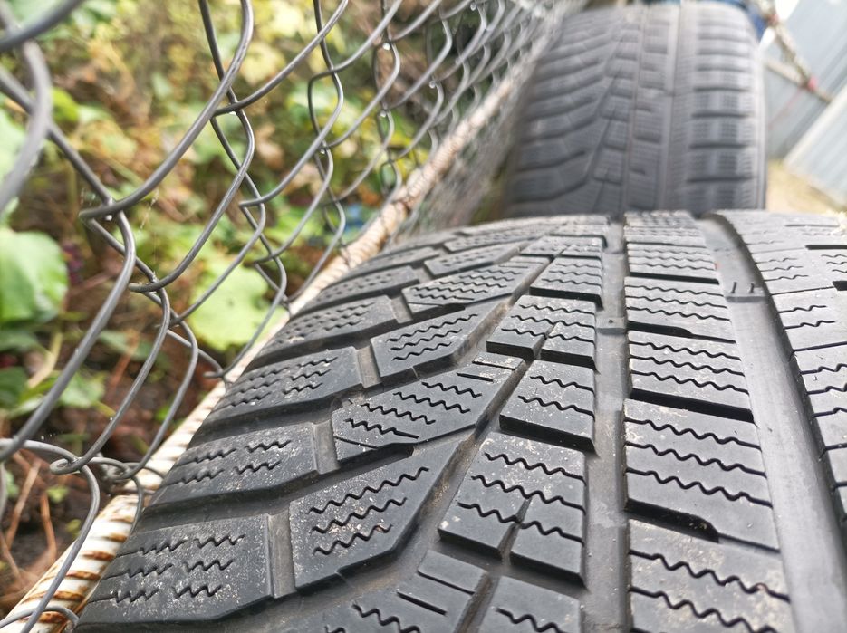 Продам комплект зимових коліс Туарег 2019.